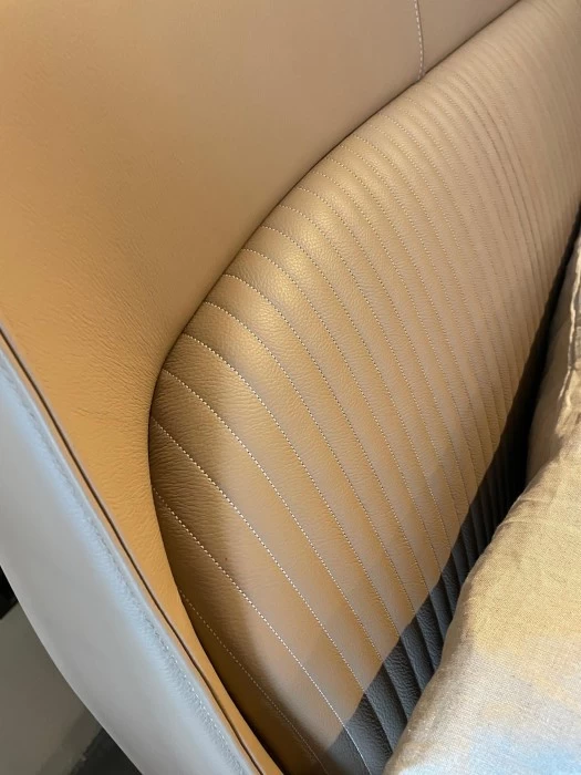 Letto matrimoniale Poltrona Frau Coupè De Luxe