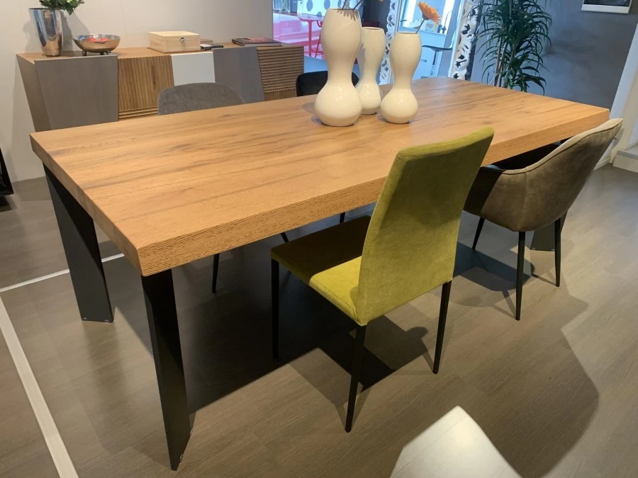 Tavolo rettangolare Devina Nais M3 HOLLAND NATURALE