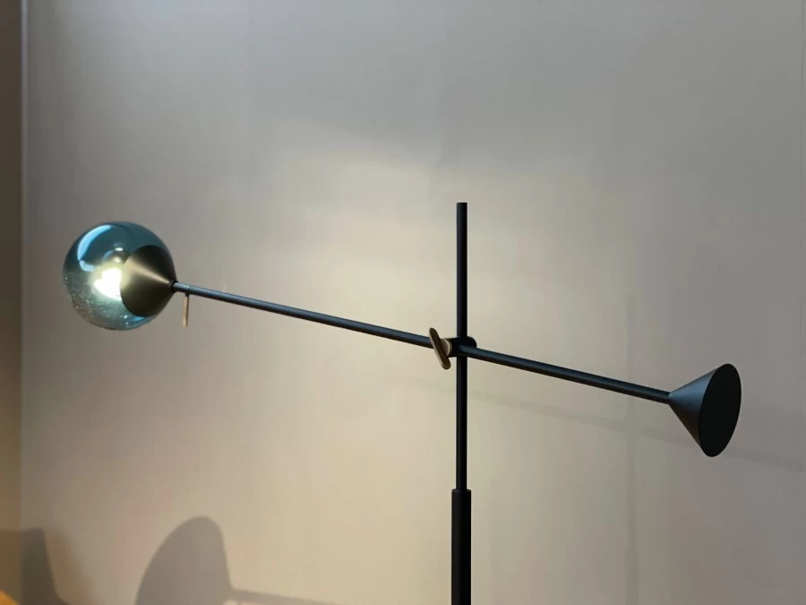 Lampada da terra Giorgetti Kendama