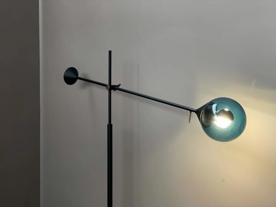 Lampada da terra Giorgetti Kendama