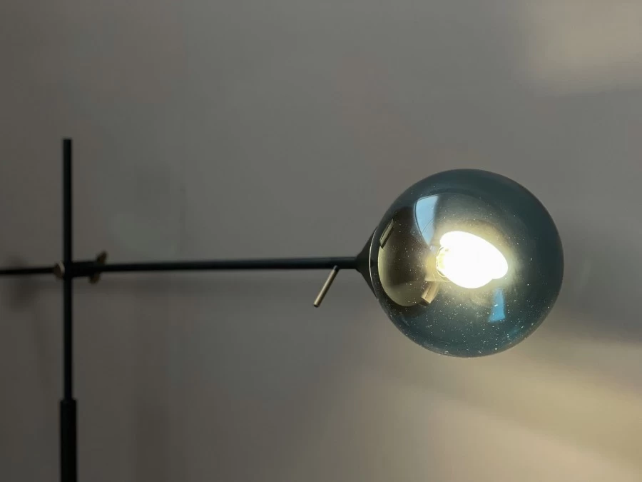 Lampada da terra Giorgetti Kendama