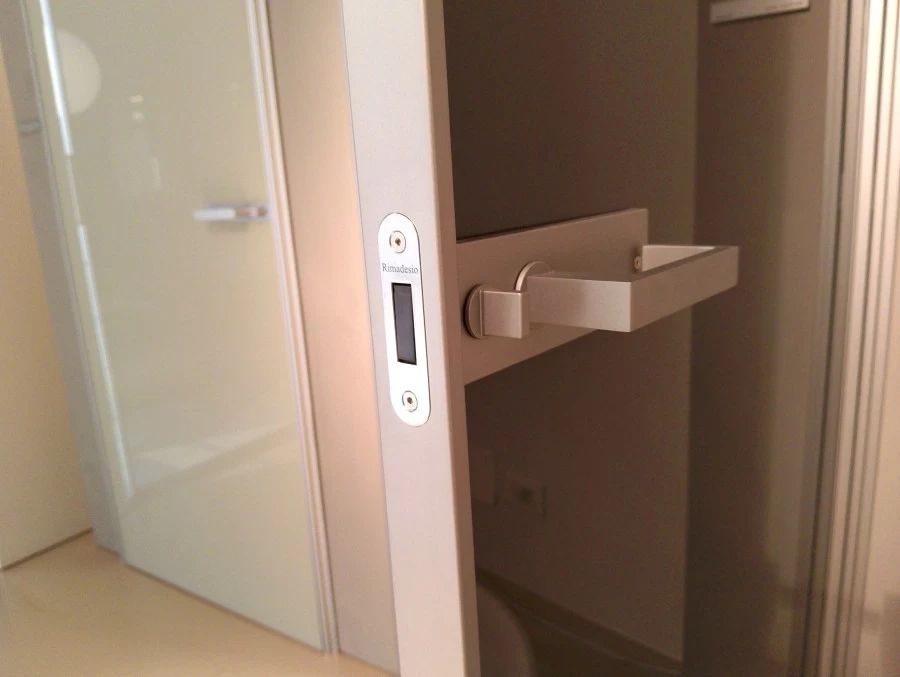 Porta battente Rimadesio Vela