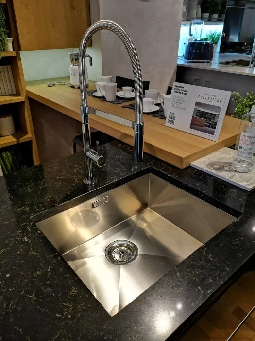 Cucina con Isola Veneta Cucine Extra e Riflex