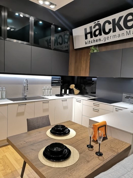 Cucina con penisola Hacker Systemat 2035