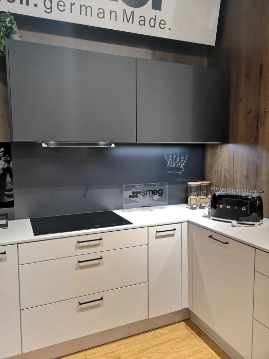 Cucina con penisola Hacker Systemat 2035