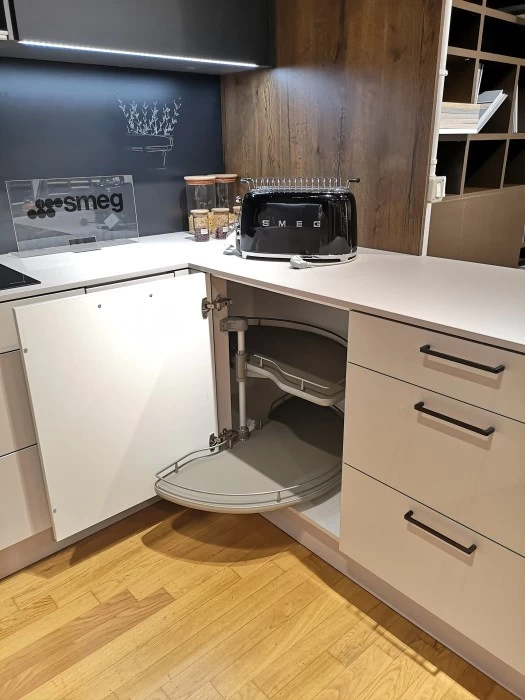 Cucina con penisola Hacker Systemat 2035