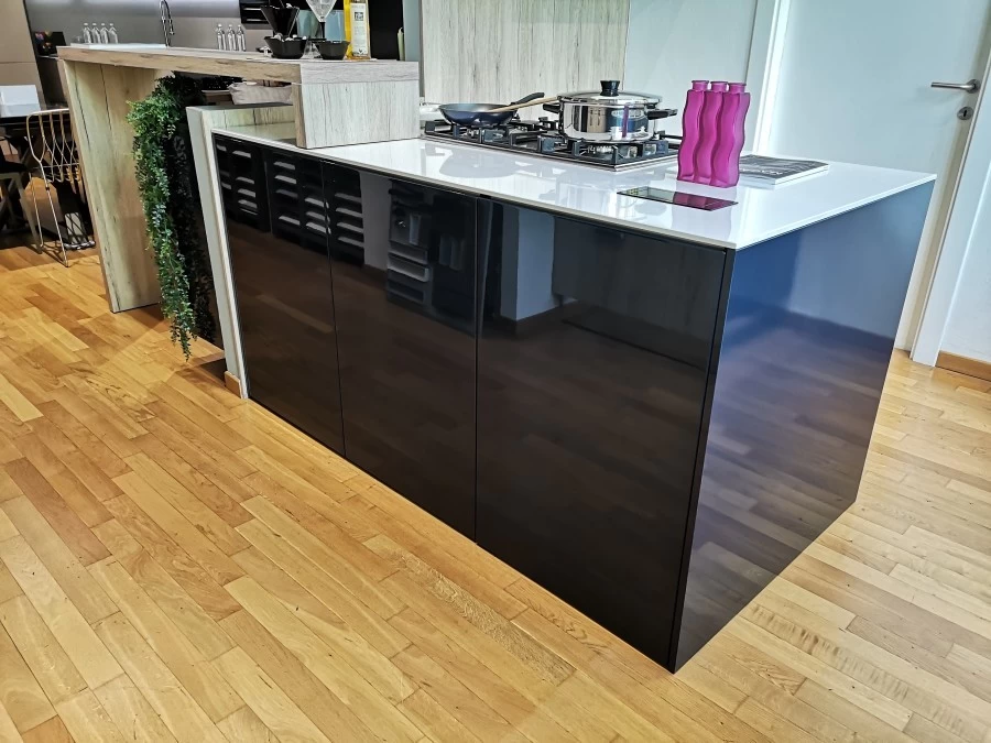 Cucina con Isola Hacker AV 4030 + Bali