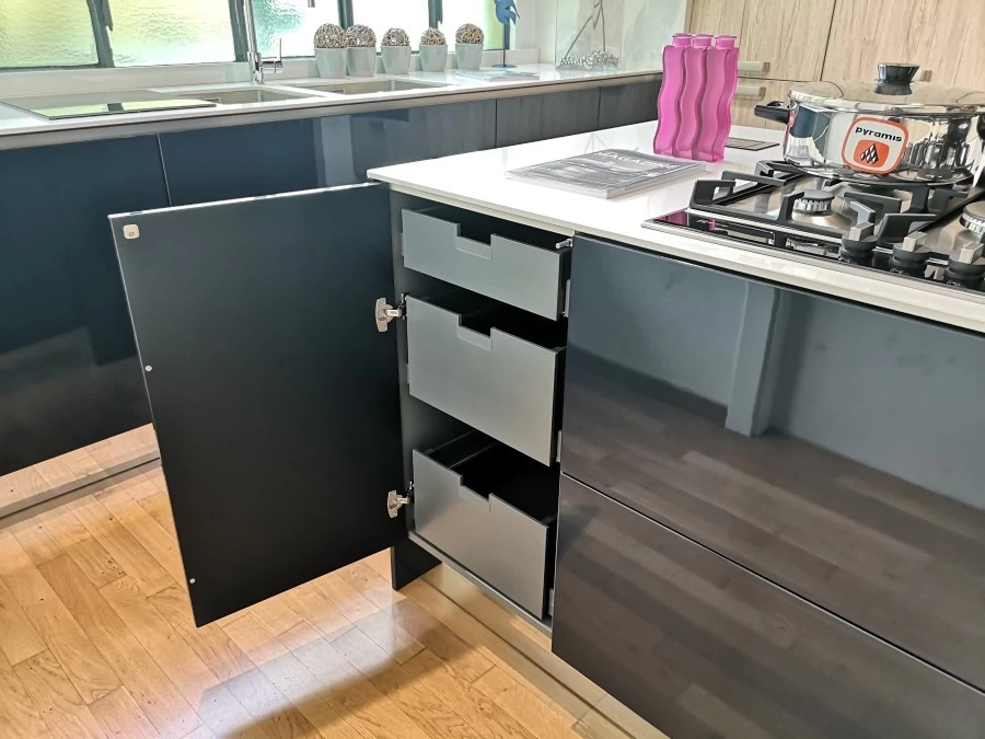 Cucina con Isola Hacker AV 4030 + Bali