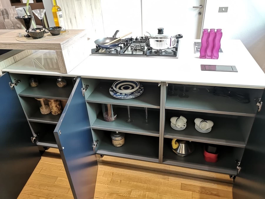 Cucina con Isola Hacker AV 4030 + Bali
