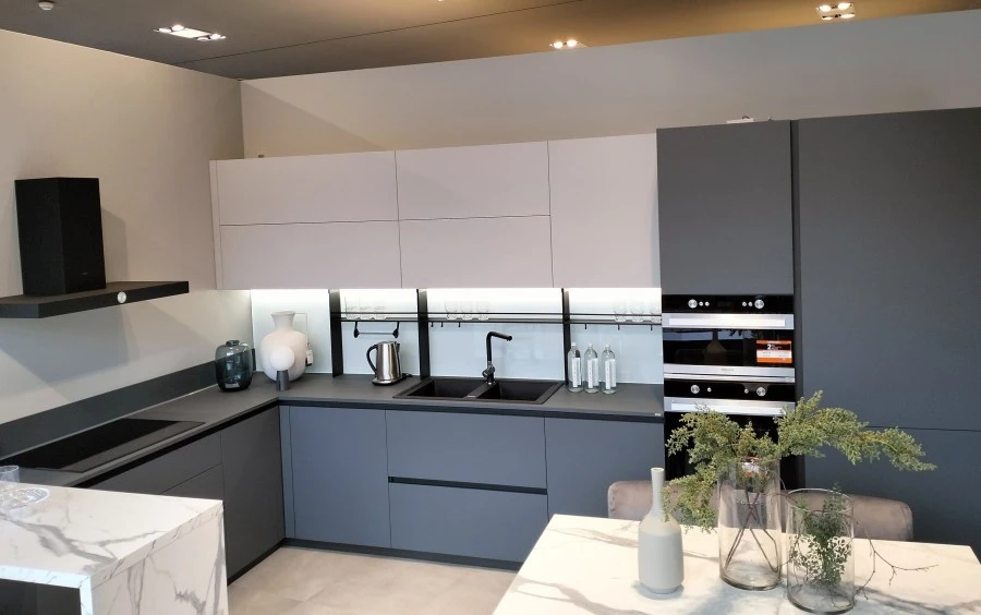 Cucina angolare Scavolini Delinea Fenix