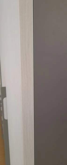 particolare dello spessore dell'anta