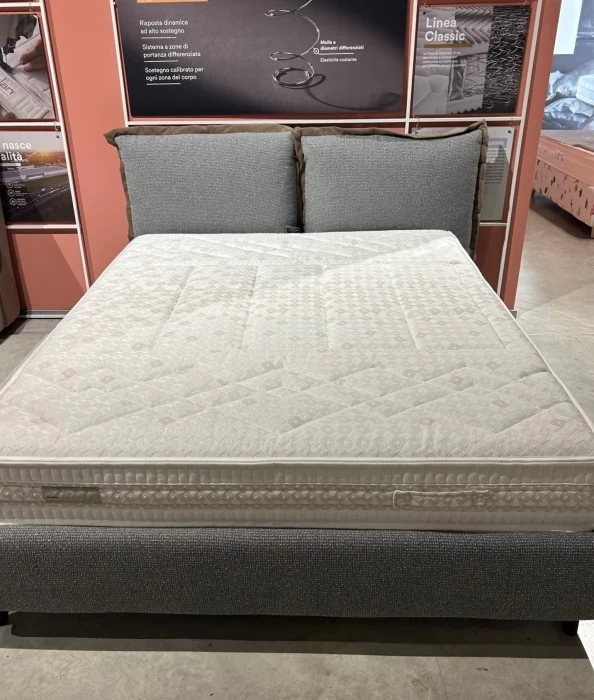 Letto matrimoniale con contenitore Samoa Wisp Compatto