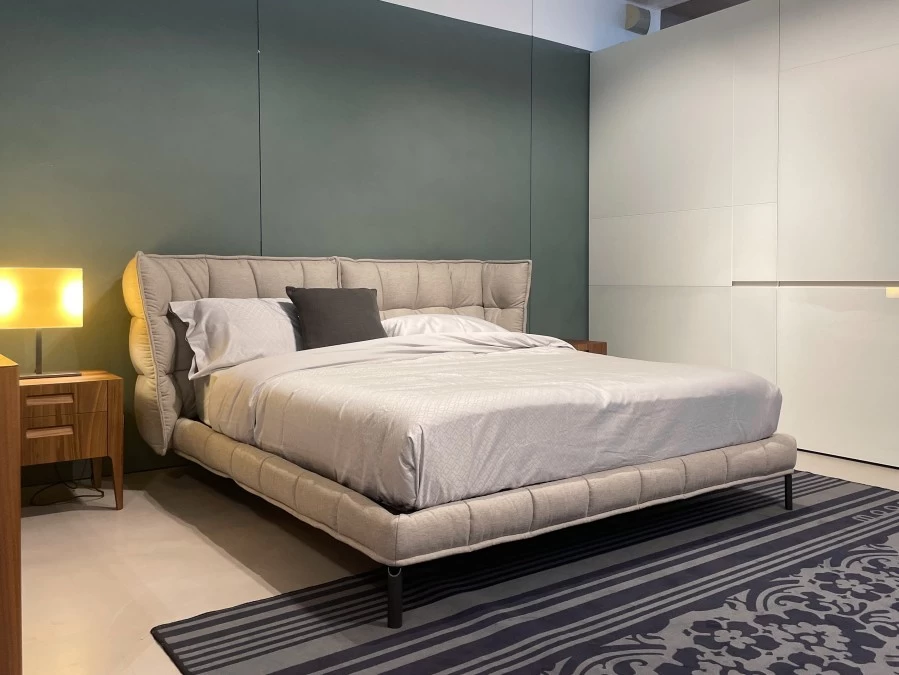 Letto matrimoniale B&B Italia Husk