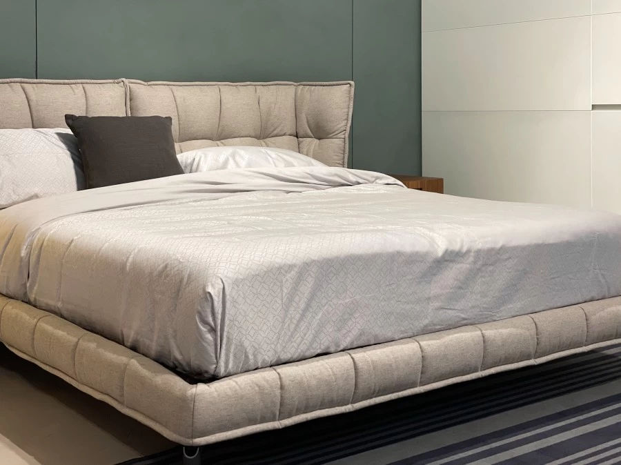 Letto matrimoniale B&B Italia Husk