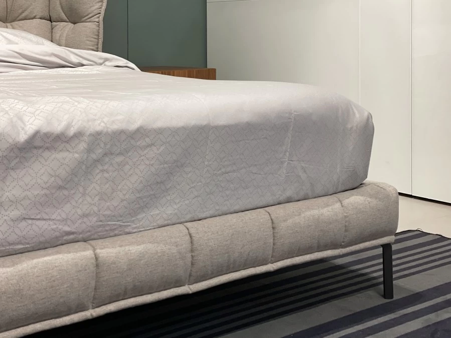 Letto matrimoniale B&B Italia Husk
