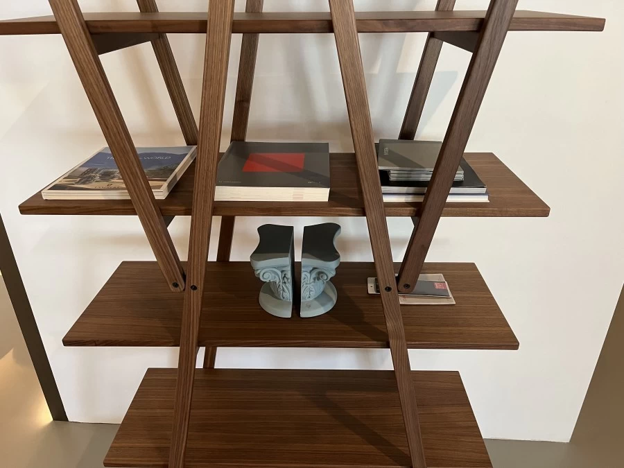 Piccola libreria Cassina Nuvola Rossa noce