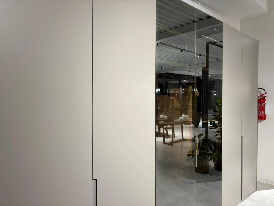 Armadio battente Poliform New Entry / Fitted vetro