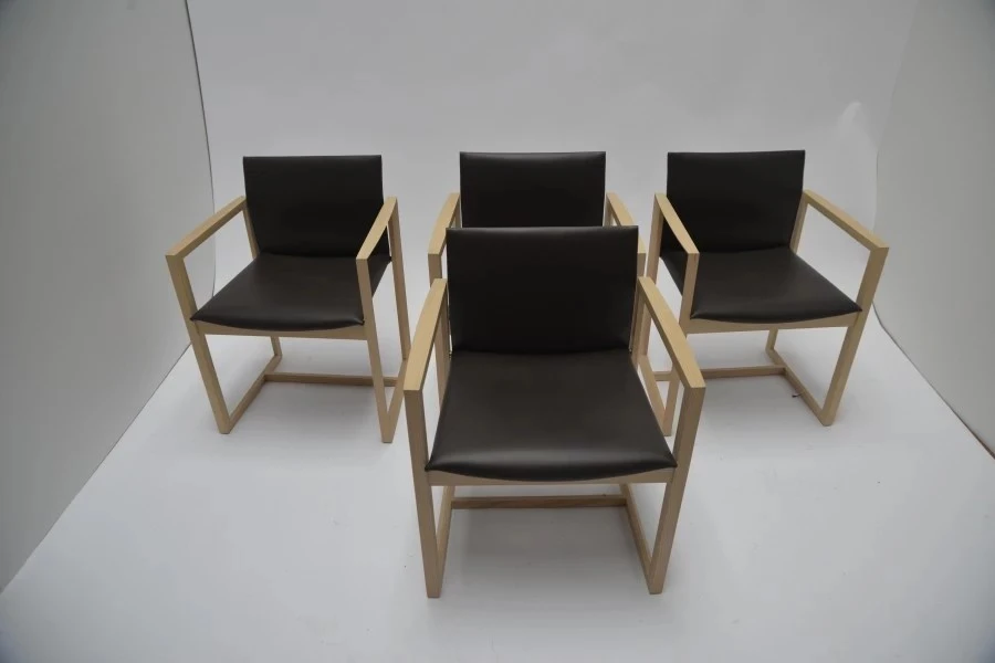 Sedia con braccioli Cassina Eve