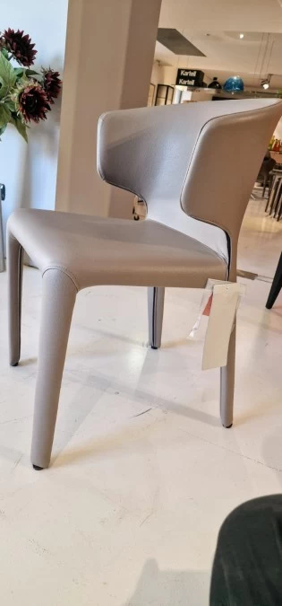Sedia con braccioli Cassina HOLA