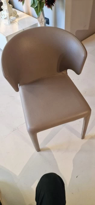Sedia con braccioli Cassina HOLA