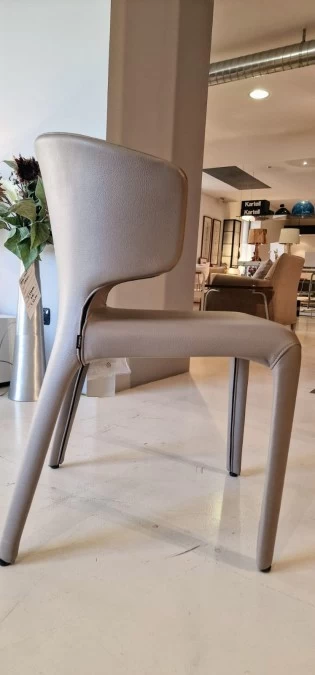 Sedia con braccioli Cassina HOLA