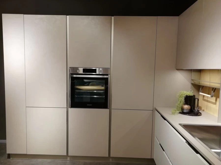 Cucina angolare Stosa Cucine Infinity Cemento Visone