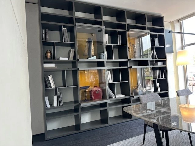 Libreria Poliform wall system