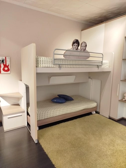 letto castello scorrevole con gradini