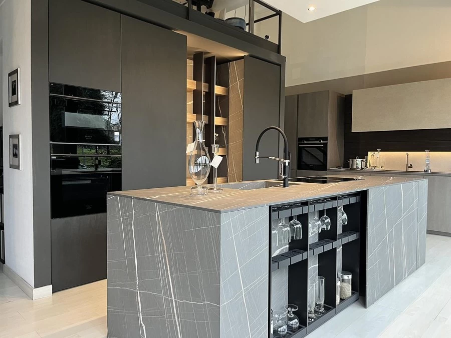 Cucina con Isola Modulnova BLADE - MH6