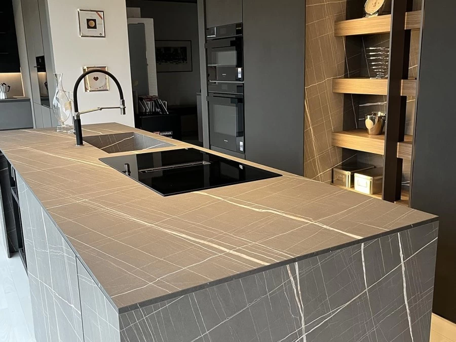Cucina con Isola Modulnova BLADE - MH6