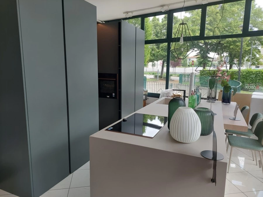 Cucina con Isola Alta Cucine Sistema 22