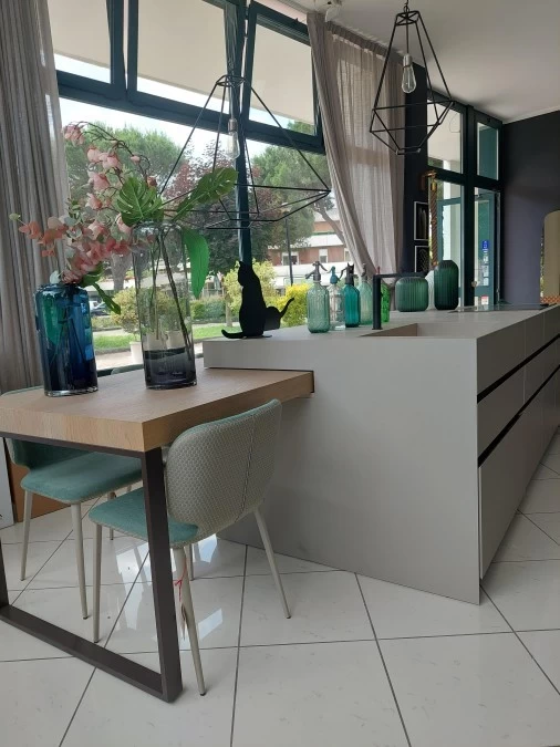 Cucina con Isola Alta Cucine Sistema 22