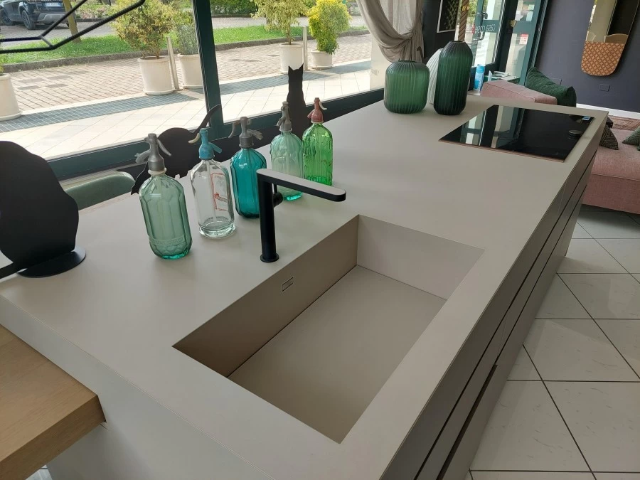 Cucina con Isola Alta Cucine Sistema 22