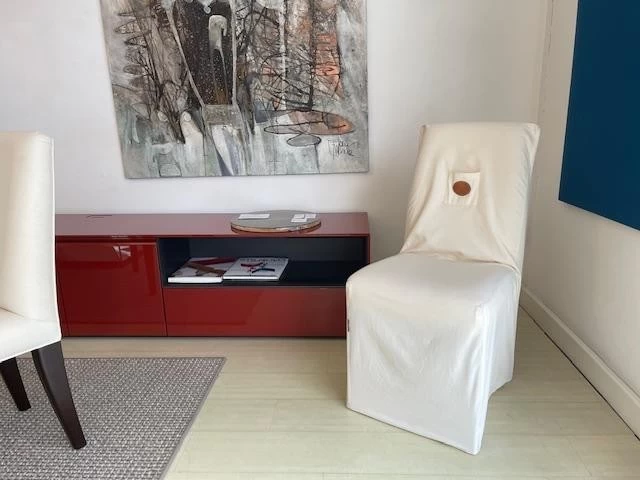 Sedia senza braccioli Promemoria ISOTTA