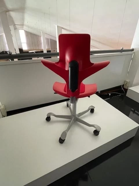Sedia ufficio Hag Capisco Puls 8010