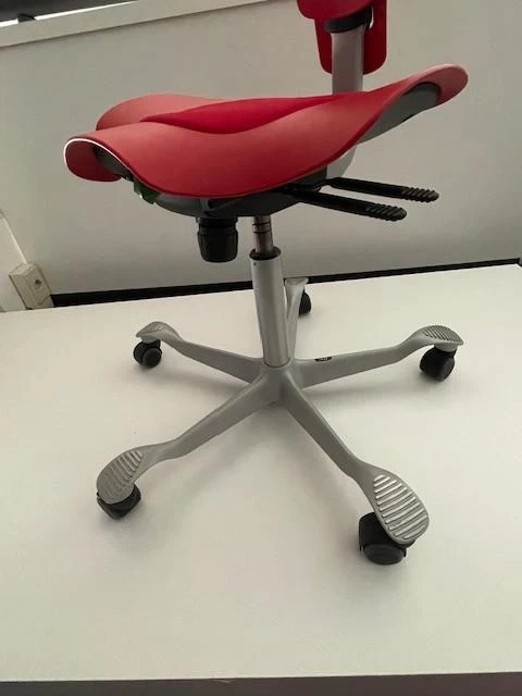 Sedia ufficio Hag Capisco Puls 8010