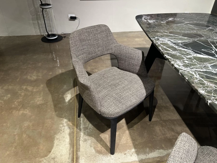 Sedia con braccioli Poliform SOPHIE LITE