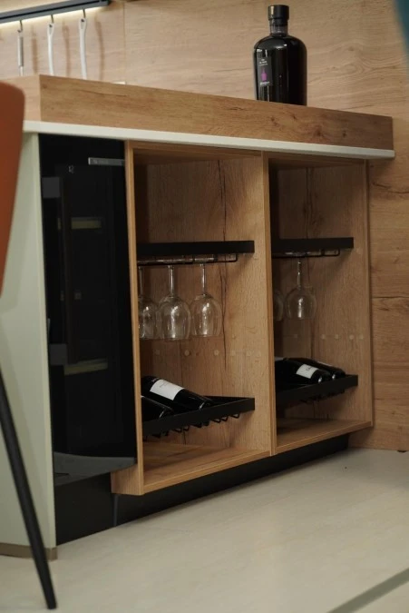 Cucina con penisola Produzione Tedesca Senso (esclusi elettrodomestici)