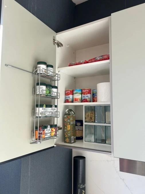 Cucina con penisola Produzione Tedesca Senso (esclusi elettrodomestici)