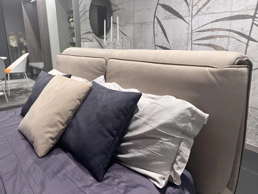 Letto matrimoniale Conte Bed Pillow