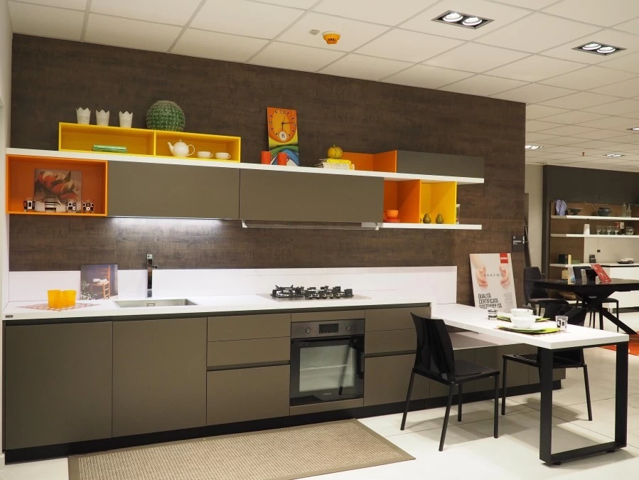 Cucina con penisola Scavolini Foodshelf