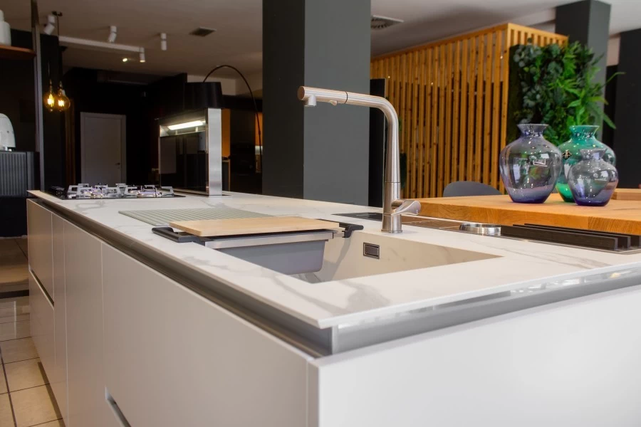 Cucina con Isola Produzione Artigianale One / Do_ga