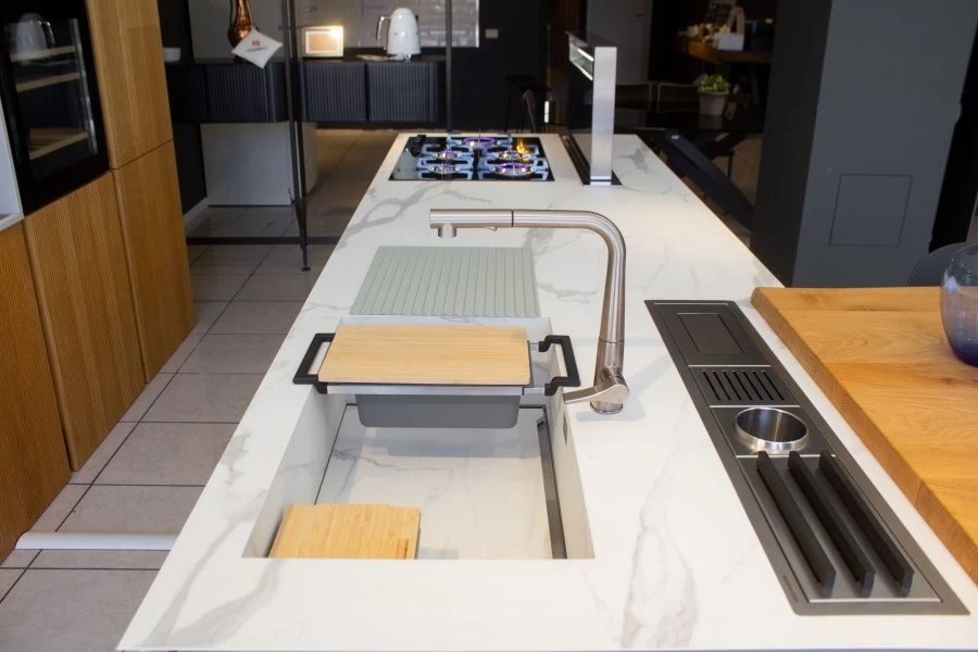 Cucina con Isola Produzione Artigianale One / Do_ga
