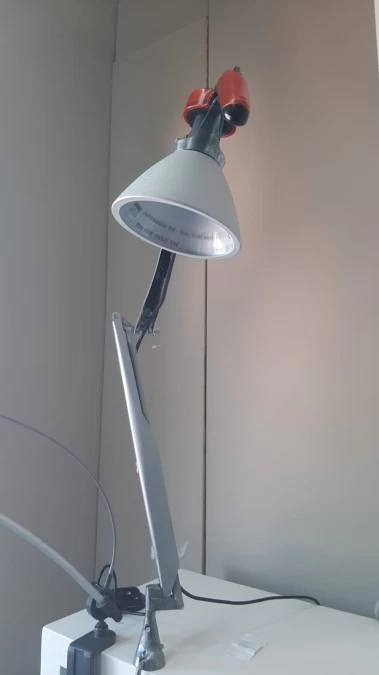 Lampada da tavolo Luceplan Fortebraccio morsetto