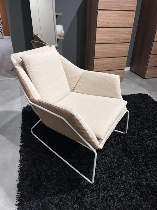 Poltrona Saba Italia New York Armchair