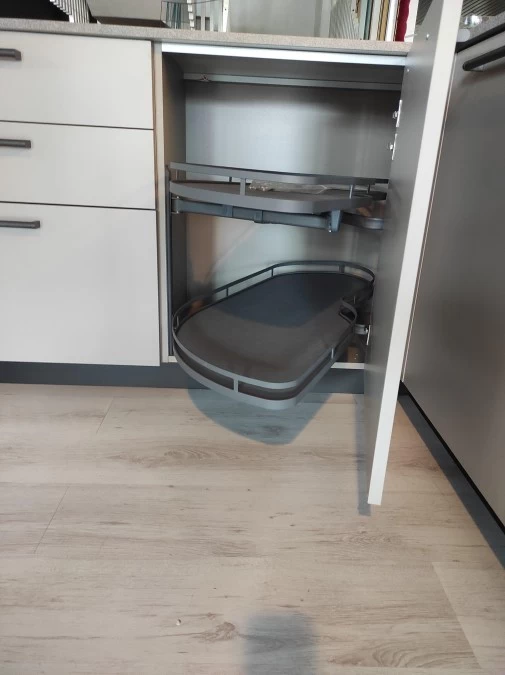 Cucina con penisola Prima Cucine domino maniglia