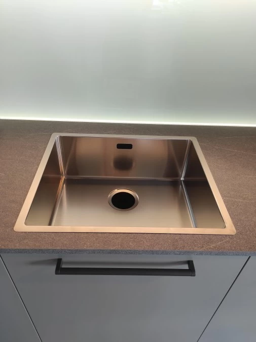 Cucina con penisola Prima Cucine domino maniglia