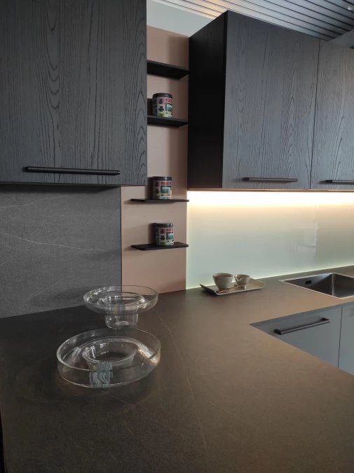 Cucina con penisola Prima Cucine domino maniglia