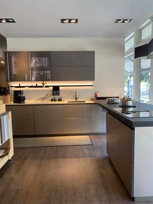 Cucina con Isola Scavolini Lumina