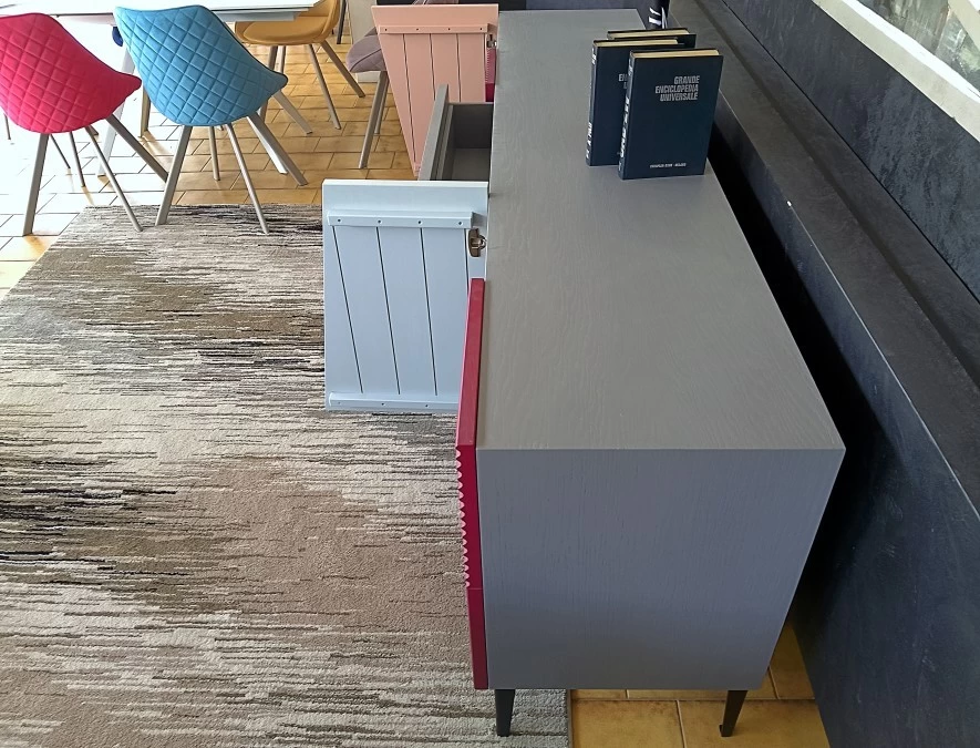 Madia Devina Nais Zero.16  "Deco: Impero"